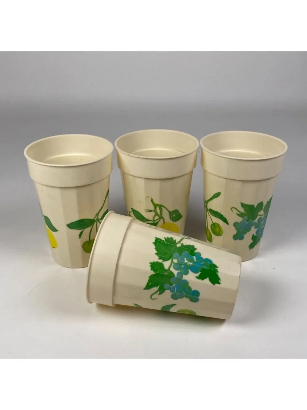 Set of 4 Packer Plastics Drinking Cups Fruit Prints Stackable Made in USA VTG